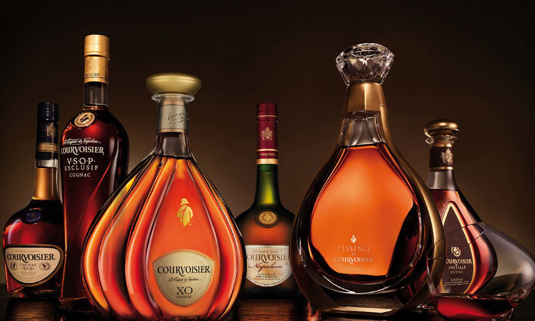 Rượu Cognac là một biểu tượng của sự tinh tế và đẳng cấp trong thế giới rượu mạnh.